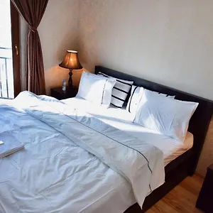شقة Aden, تبليسي